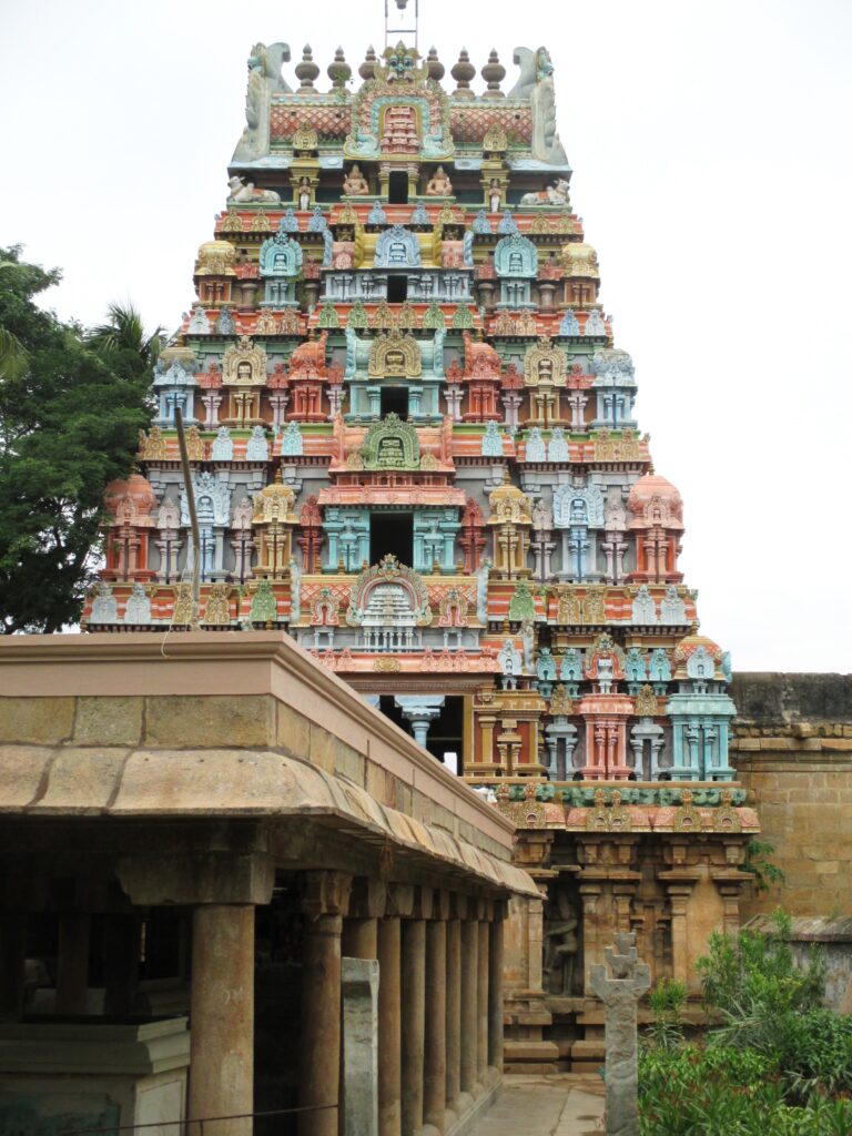 Jambukeshwara-Temple-Tiruvanaikaval5